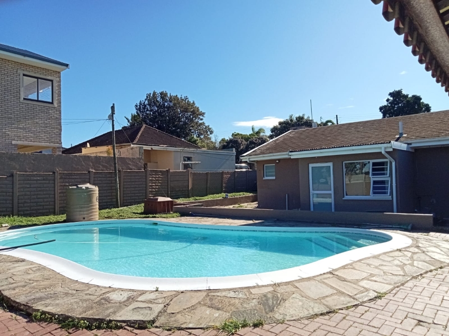 3 Bedroom Property for Sale in Beacon Bay Eastern Cape